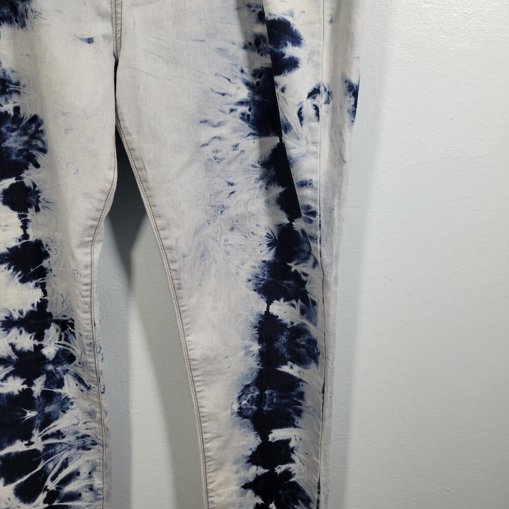VIP Boyfriend Light Wash With Dark Blue Tie Dye Pattern Jeans Size 14 92726-1424 - Picture 8 of 8